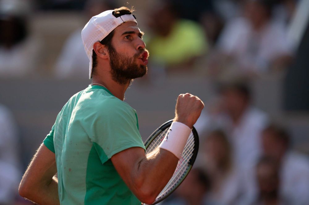 Хачанов пробился в третий круг Australian Open